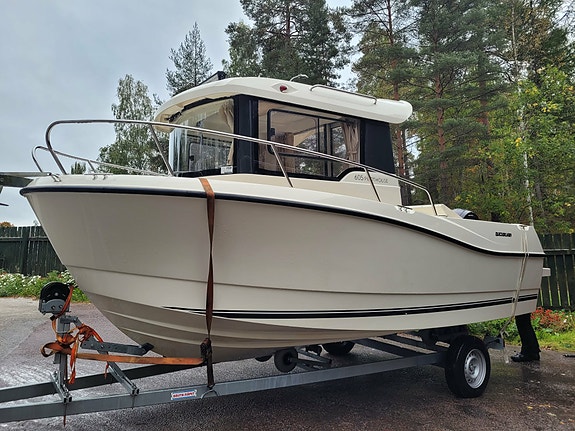 Quicksilver 605 Pilothouse 7 of 7