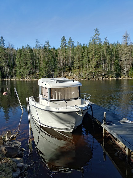 Quicksilver 605 Pilothouse 6 of 7