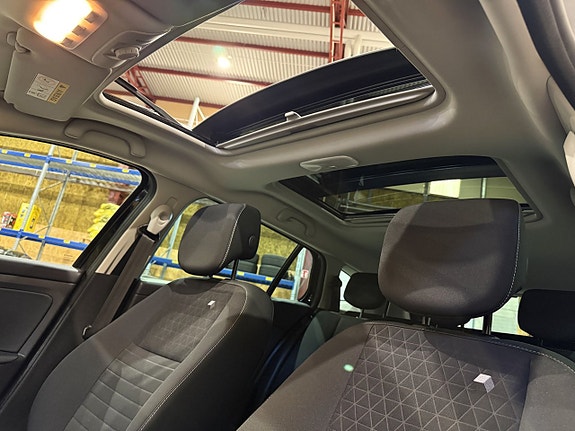 Renault Megane 18 of 22