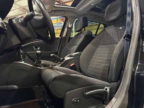 Renault Megane 16 of 22