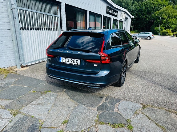 Volvo V90 3 of 5