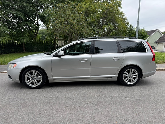 Volvo V70 5 of 5
