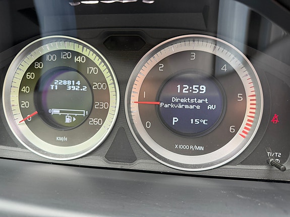 Volvo V70 8 of 12