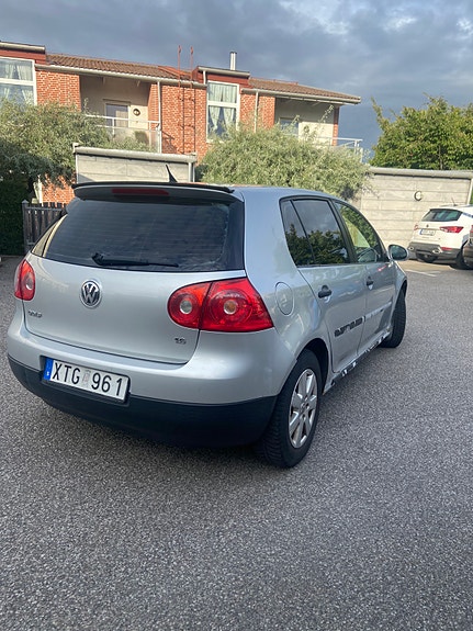 Volkswagen Golf V 3 of 5