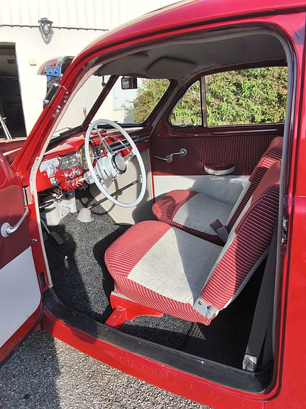 Volvo PV444 3 of 5