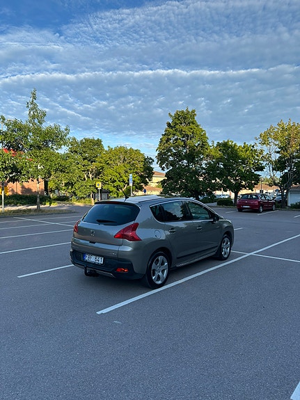 Peugeot 3008 4 of 5