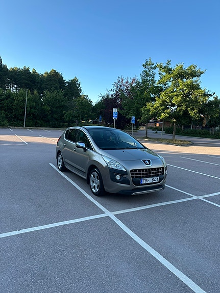 Peugeot 3008 3 of 5
