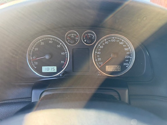 Volkswagen Passat 7 of 16