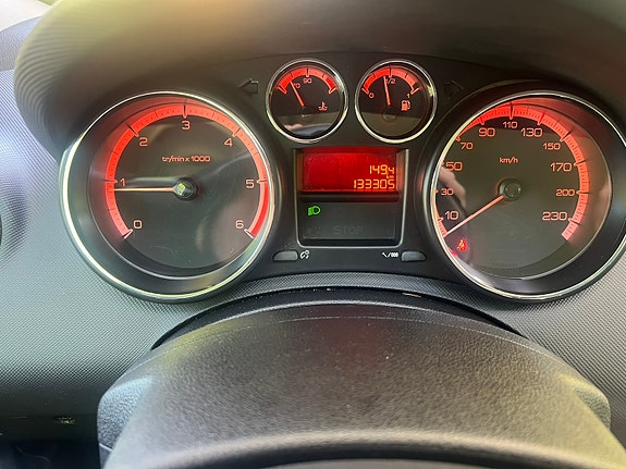 Peugeot 308 SW 4 of 5