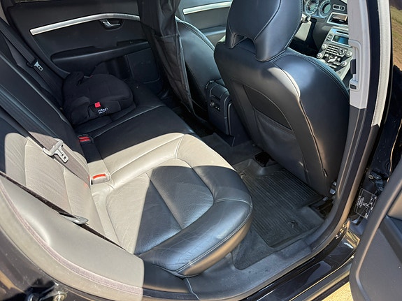 Volvo V70 8 of 8
