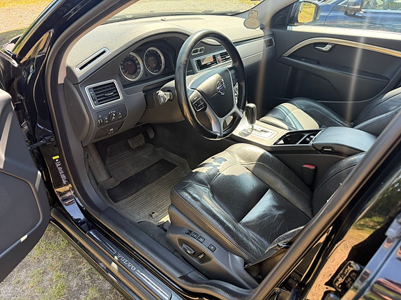Volvo V70 5 of 5