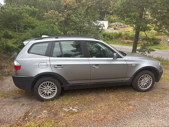 BMW X3 4 of 5