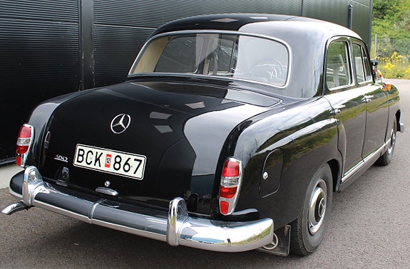 Mercedes-Benz W120 6 of 15