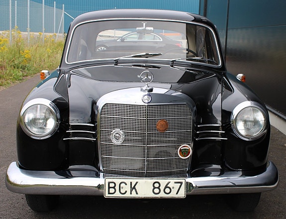 Mercedes-Benz W120 3 of 5