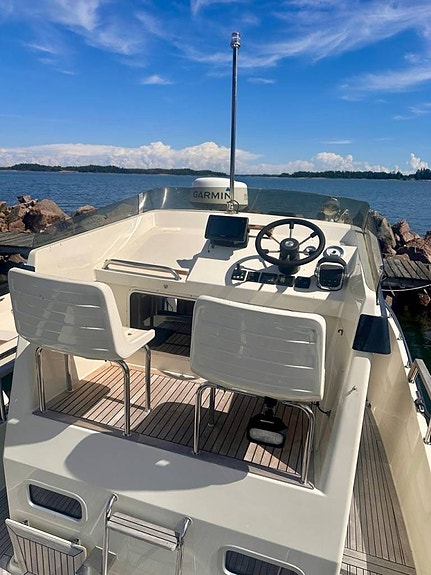 Targa 25.1 - Volvo Penta D4 300 8 of 12