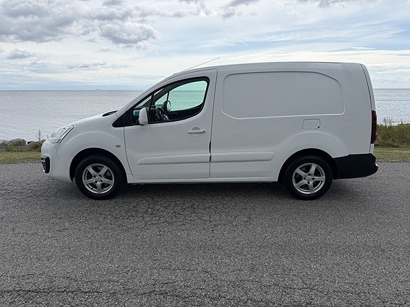Peugeot Partner 2 of 5