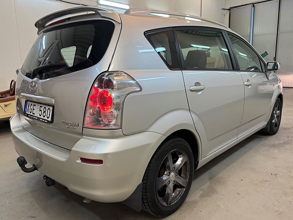 Toyota Corolla Verso 7 of 18