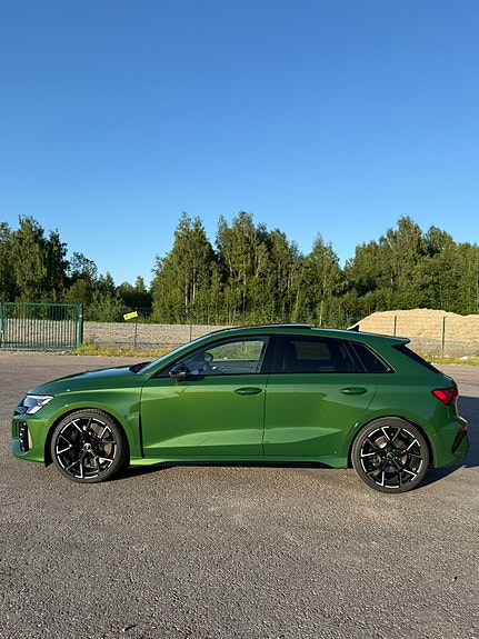 Audi RS3 2 of 5