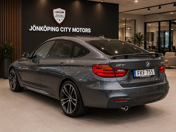 BMW 320d 3 of 5