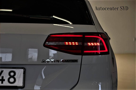 Volkswagen Passat 11 of 28