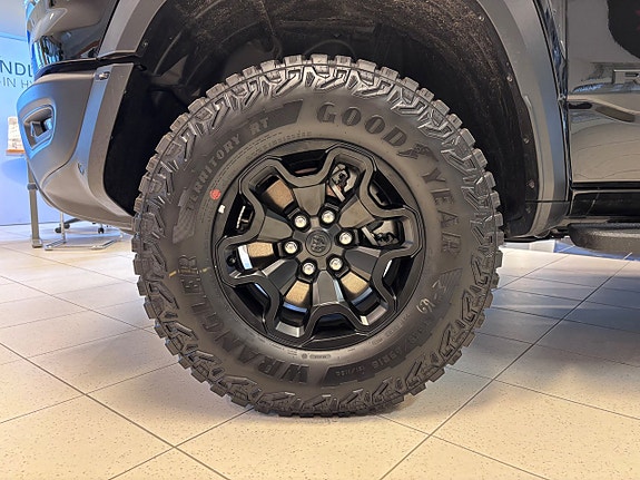 Dodge RAM 1500 24 of 24