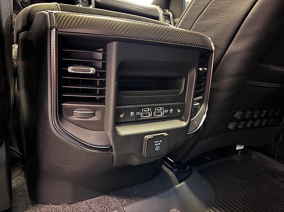 Dodge RAM 1500 16 of 24