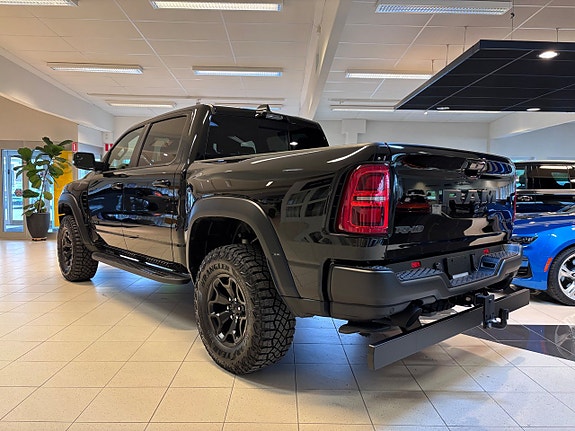Dodge RAM 1500 2 of 24