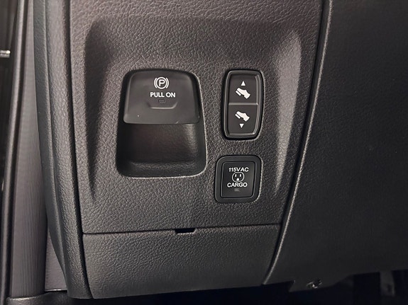 Dodge RAM 1500 13 of 24
