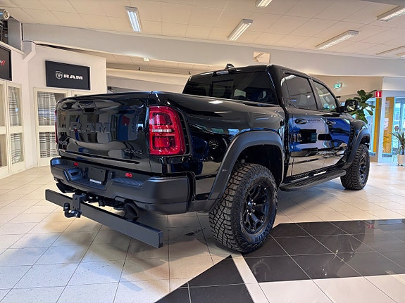 Dodge RAM 1500 4 of 24