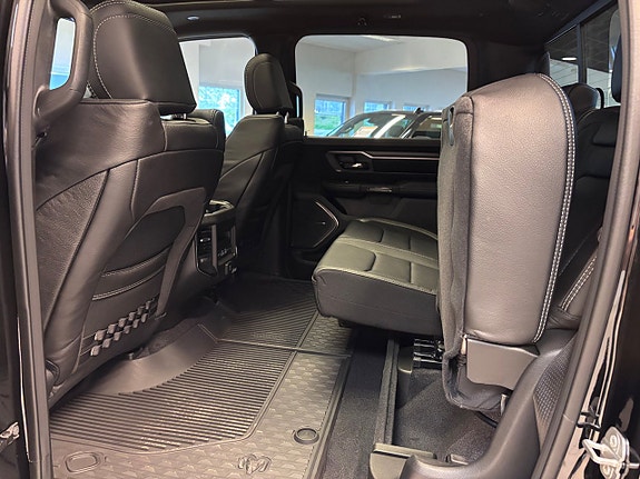 Dodge RAM 1500 11 of 24