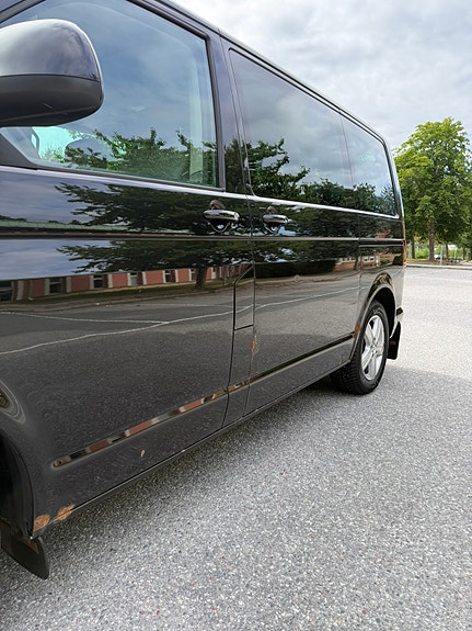 Volkswagen Multivan 4 of 5