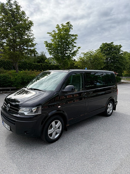 Volkswagen Multivan 3 of 5