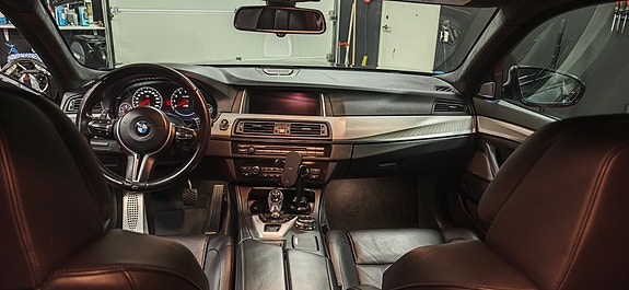 BMW M5 6 of 10