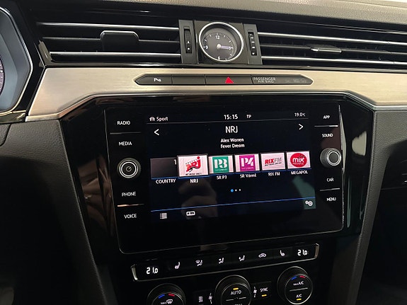 Volkswagen Passat Alltrack 20 of 26