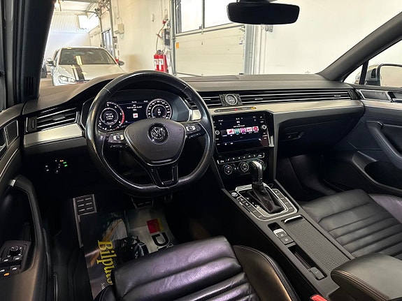 Volkswagen Passat Alltrack 8 of 26