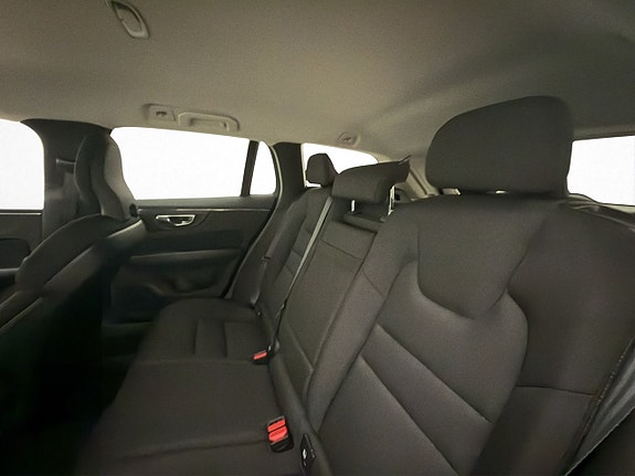 Volvo V60 25 of 30
