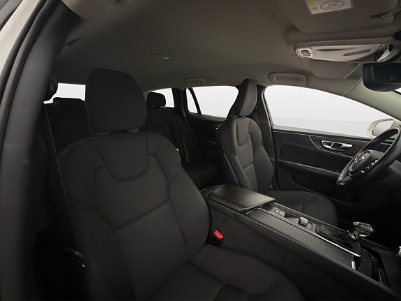 Volvo V60 23 of 30