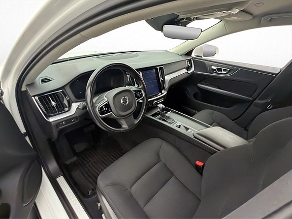 Volvo V60 10 of 30