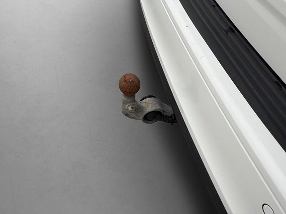 Volvo V60 9 of 30