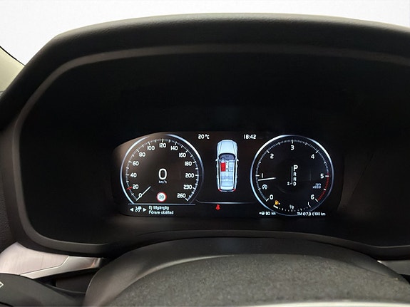 Volvo V60 14 of 30