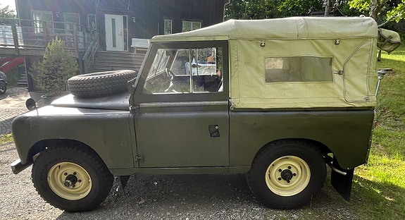 Land Rover Serie IIa 2 of 7