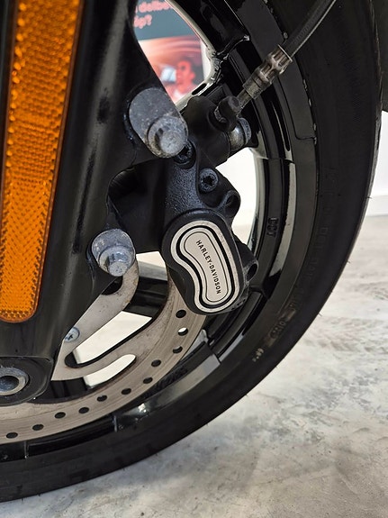 Harley-Davidson FXBBS Street Bob 114 15 of 18