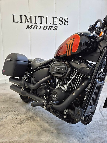 Harley-Davidson FXBBS Street Bob 114 9 of 18