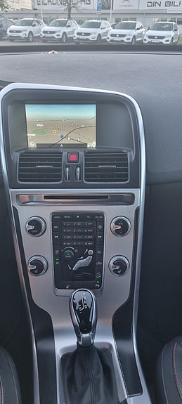 Volvo XC60 9 of 12