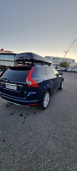 Volvo XC60 4 of 12