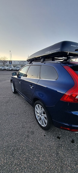 Volvo XC60 12 of 12