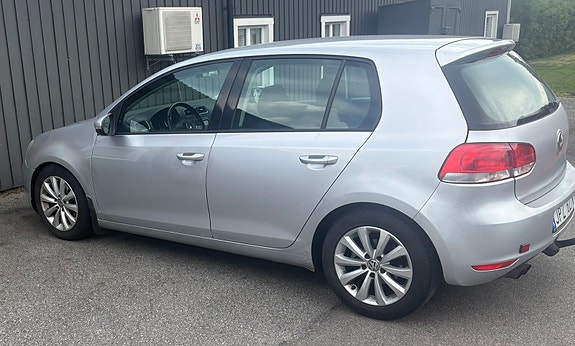 Volkswagen Golf VI 2 of 5