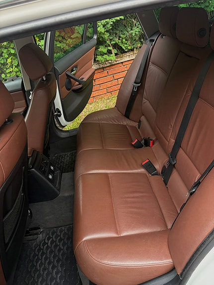 BMW 325i 9 of 12