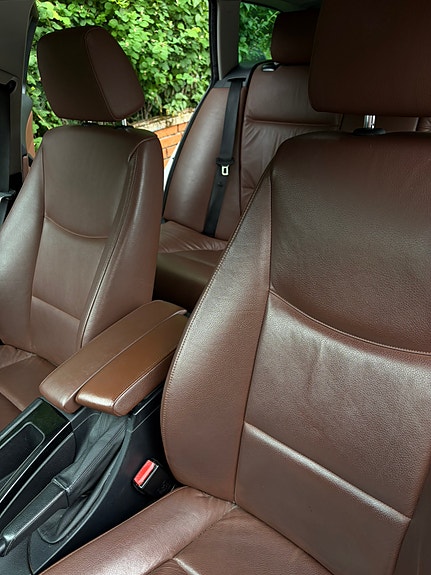 BMW 325i 8 of 12