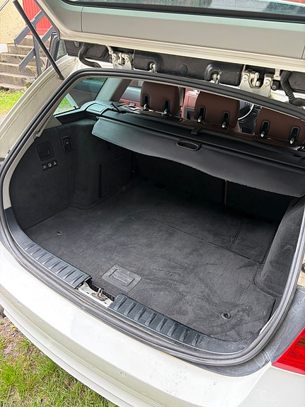 BMW 325i 10 of 12